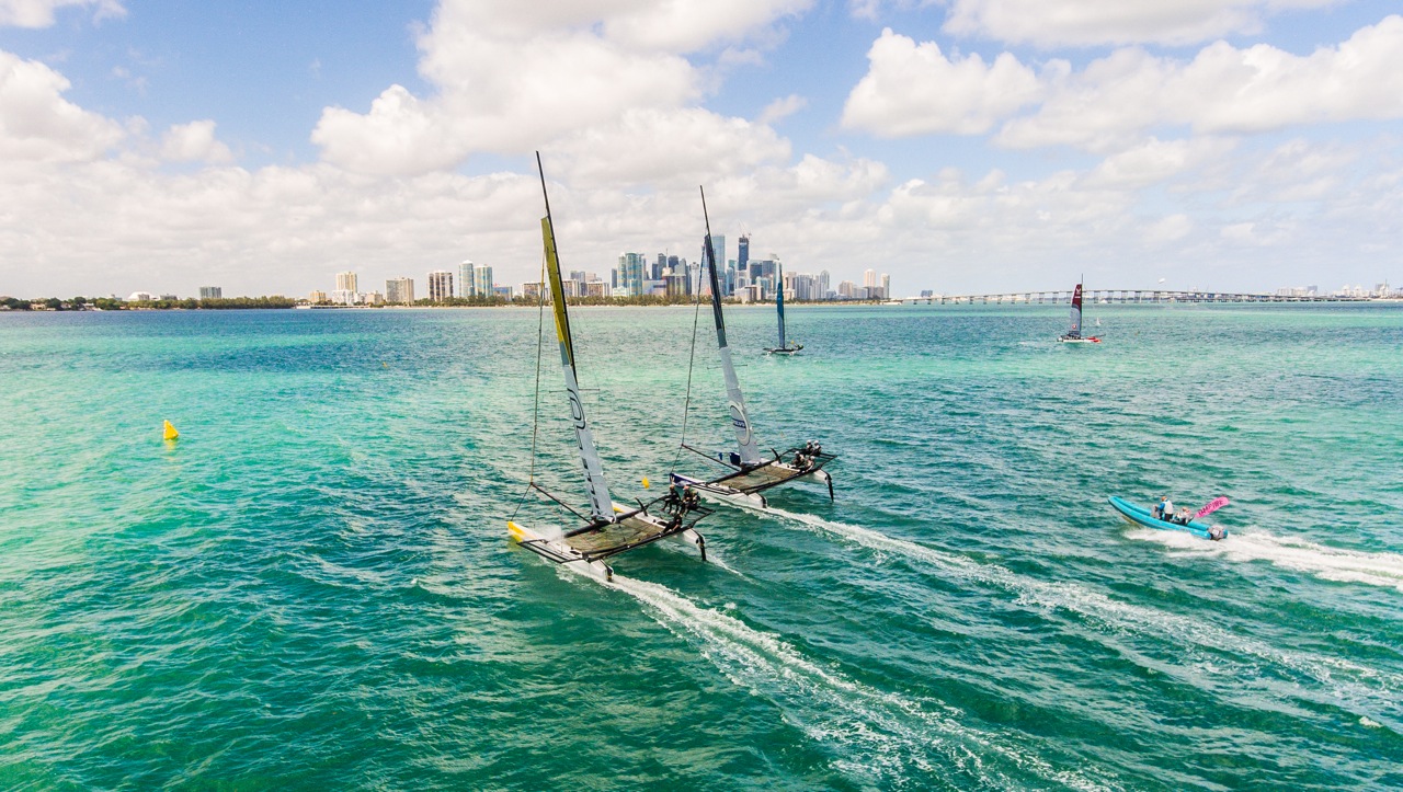 Hot racing on Biscayne Bay